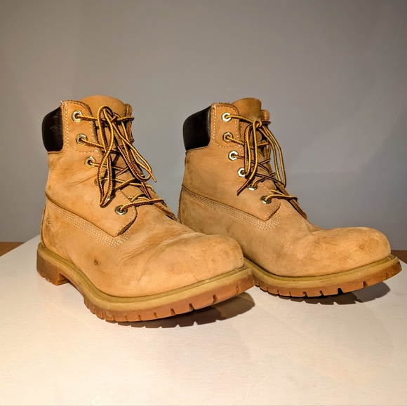 Timberland premium 6in waterproof boots - woman's US size 9 1/2 - Picture 1 of 7